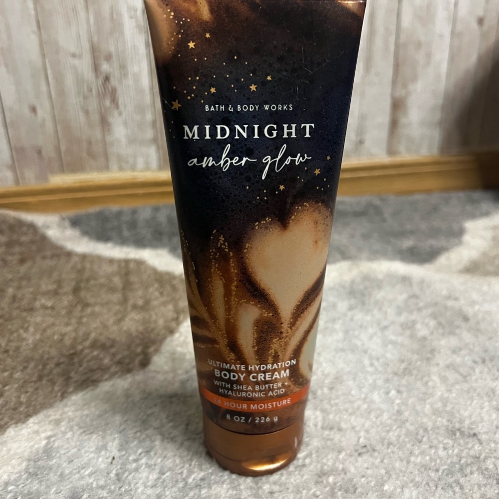 Bath & Body Works Amber Glow Hydration Cream